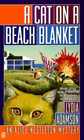 Book: A Cat on a Beach Blanket: An Alice Nestleton Mystery